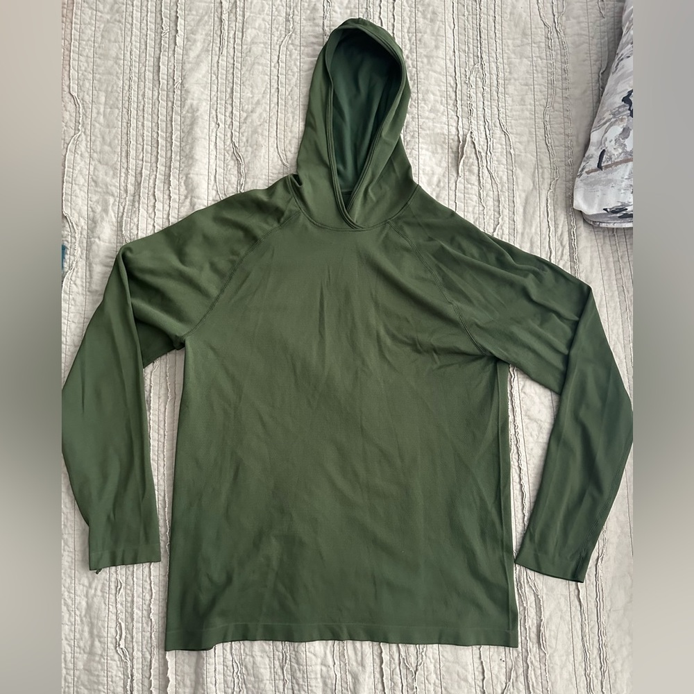 Fabletics Men’s Lightweight Hoodie